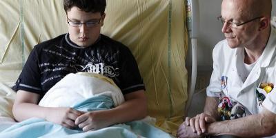 Séance d'hypnose avec un adolescent