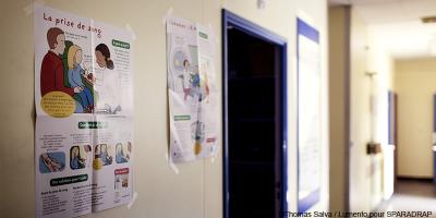 Informer les familles grâce à des supports muraux